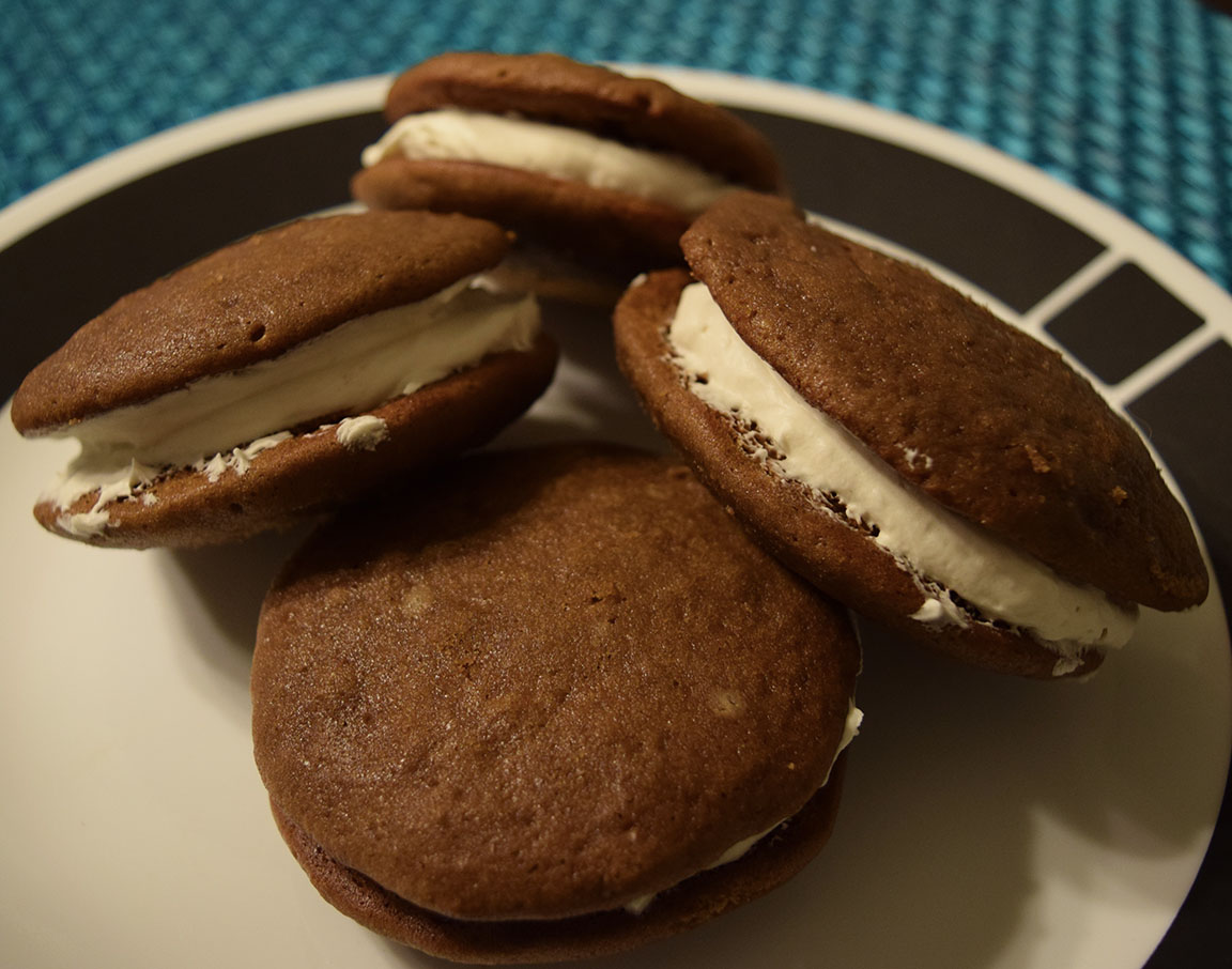Root Beer Whoopie Pie Cookies