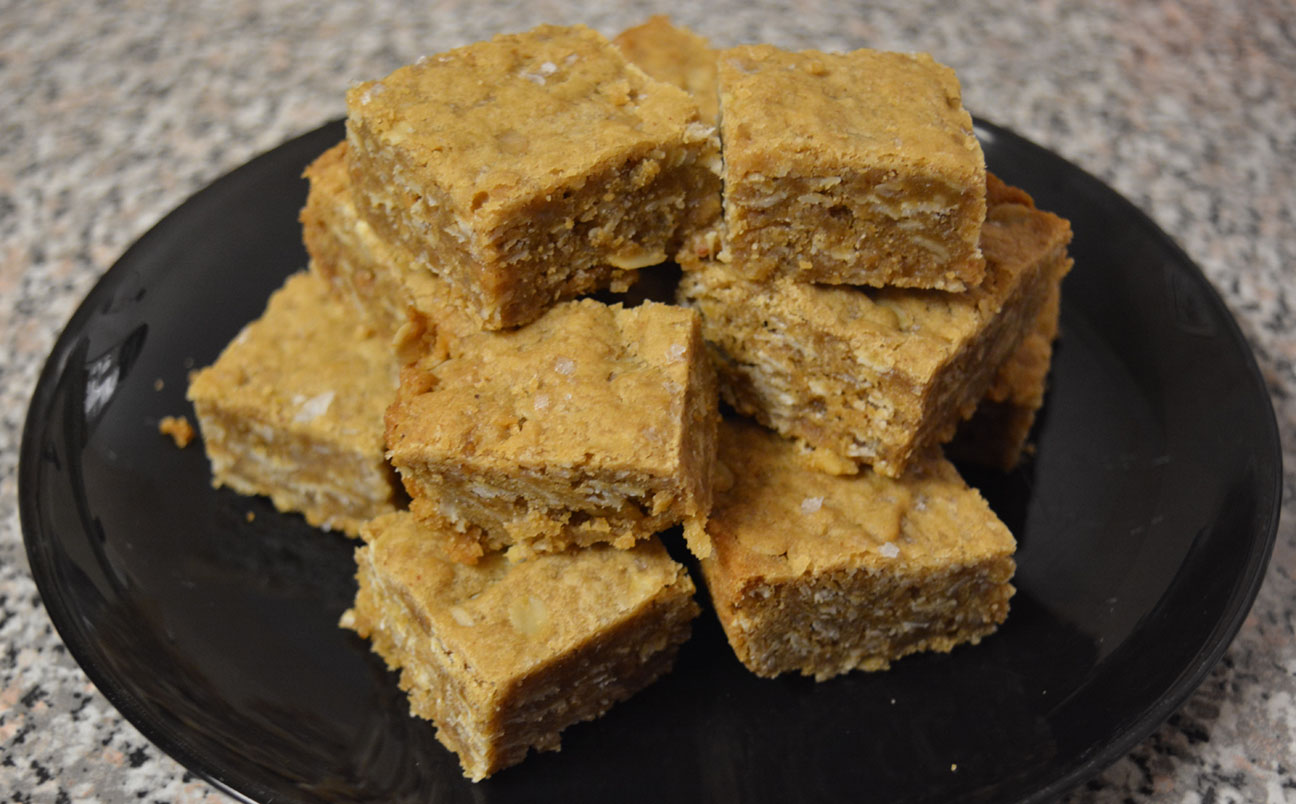 Salted oatmeal toffee bar cookies