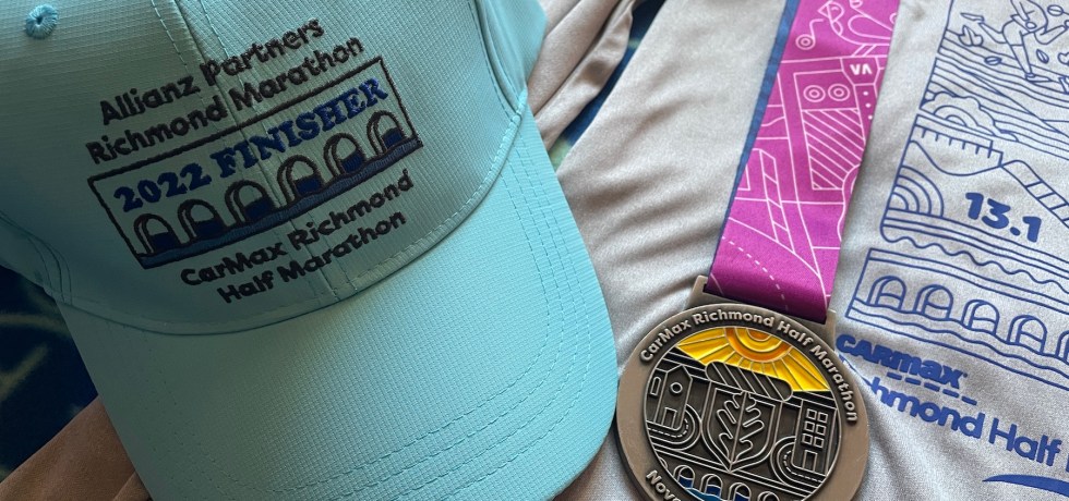 richmond half marathon medal shirt and hat 2022